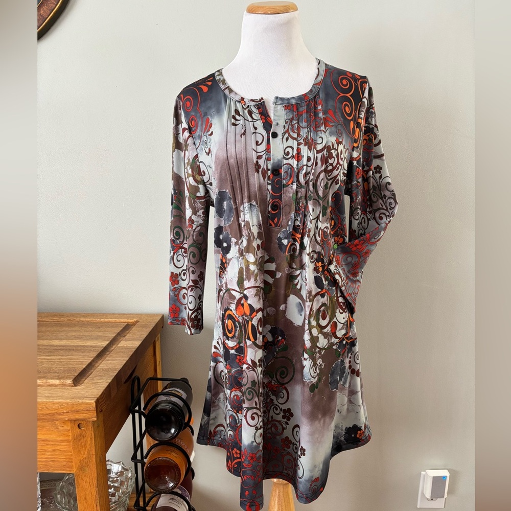 NWOT Lily by Firmiana soft and feminine dress, Size medium.